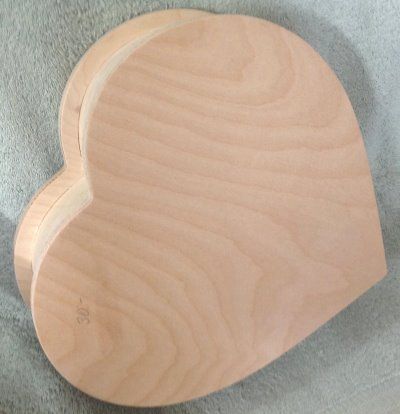 WOOD HEART BOX